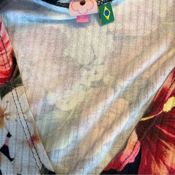 Farm Rio tropical crop top - Picture 2 of 4